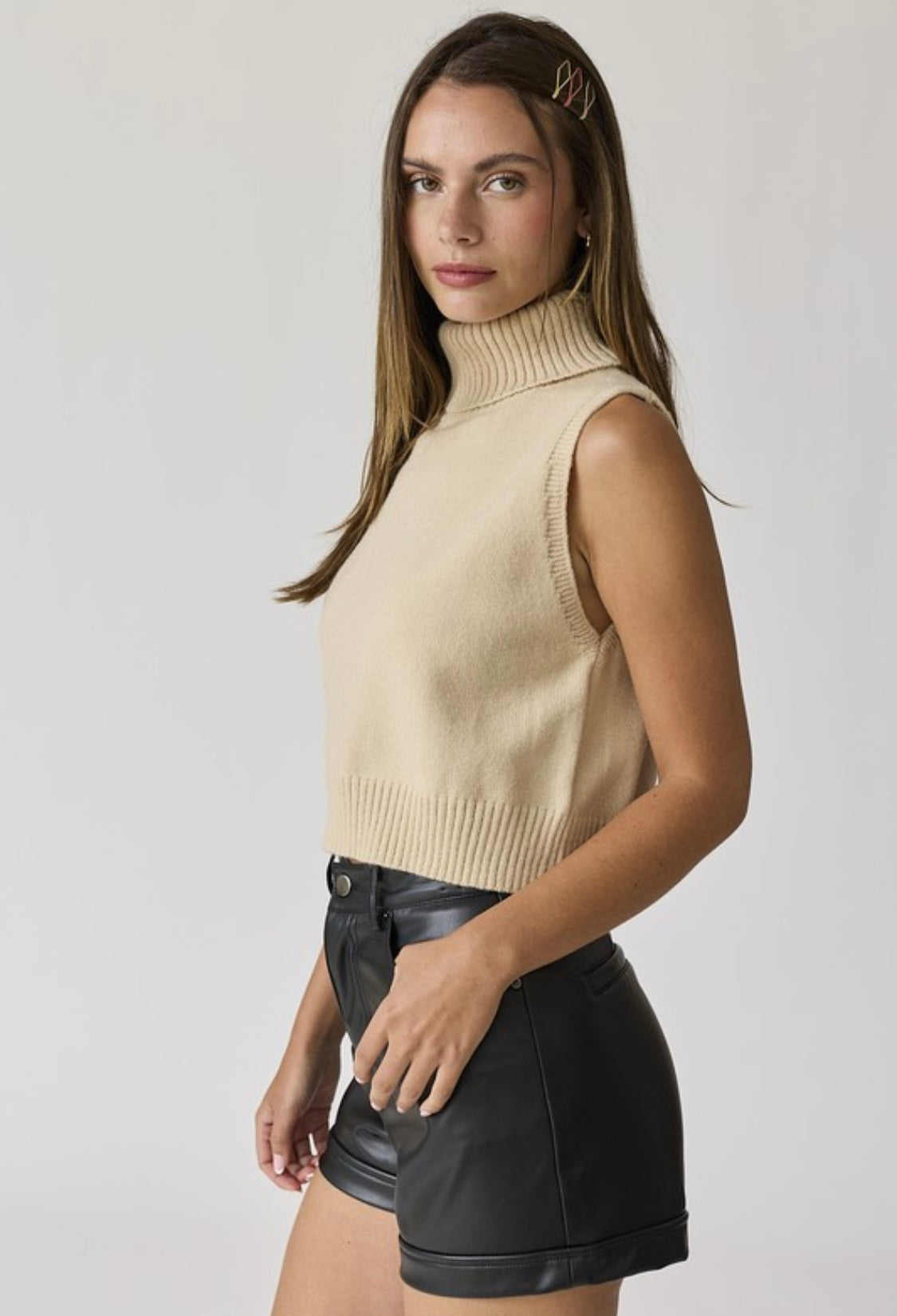 Oatmeal Turtle Neck Sleevless Knit Top