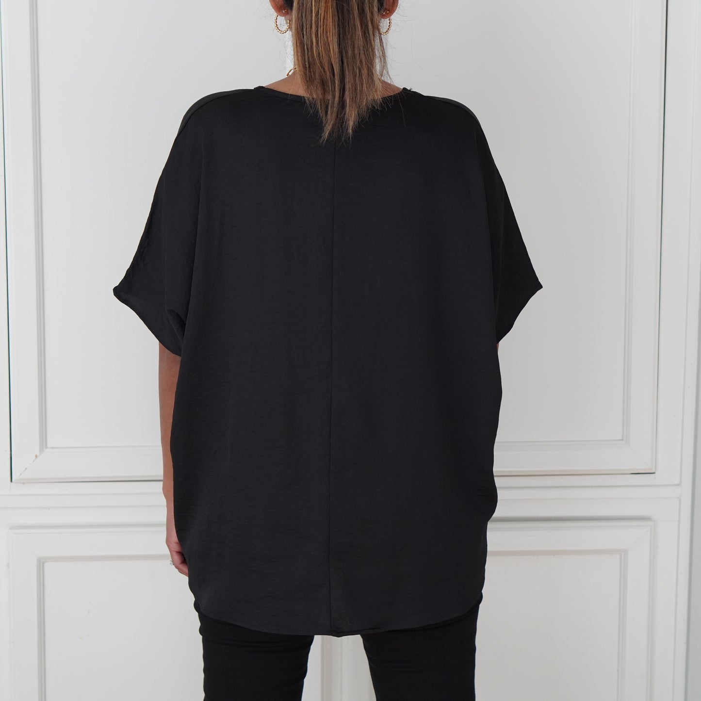 Black Solid V-Neck Loose Fit Tunic Top